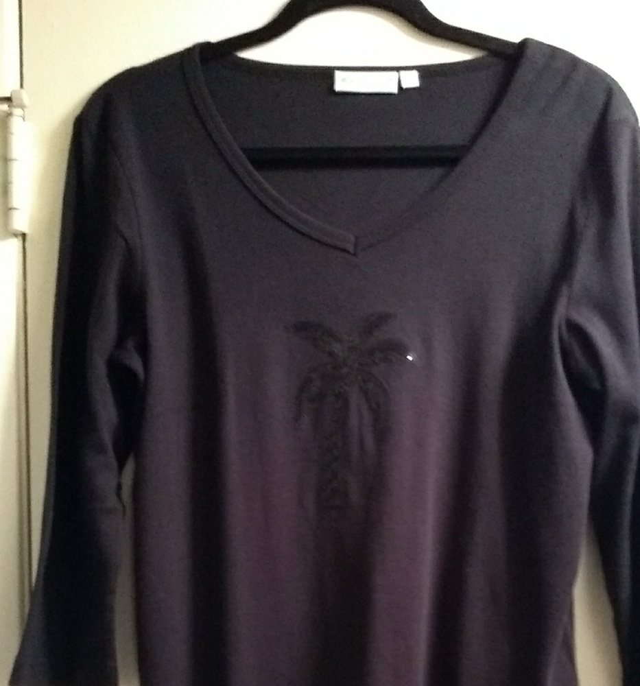 Lulu B black 100% cotton 3/4 sleeve v neck shirt